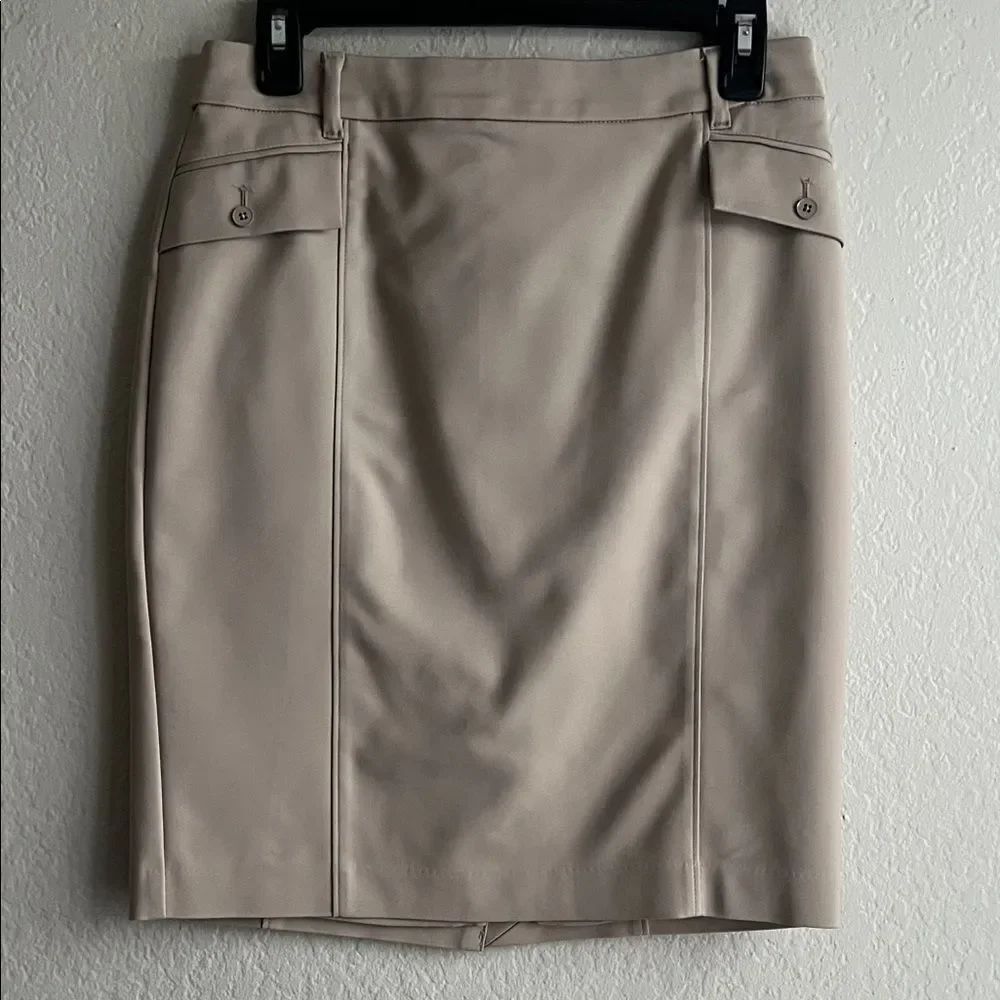 NWOT WHBM Pencil Skirt in CobbleStone (Tan) In Size 4